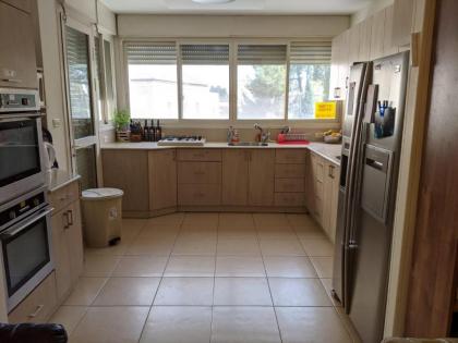 Beautiful Jerusalem Weekend Rental - image 3