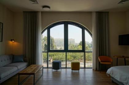 Apartique Hotel - image 3