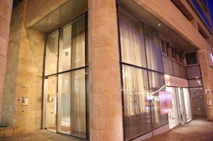 Travo Holly City Residence KDR Luxury 4 BDR - image 11