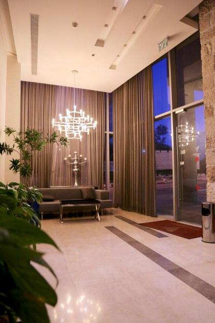Travo Holly City Residence KDR Luxury 4 BDR - image 12
