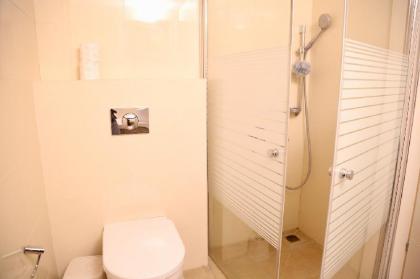 Travo Holly City Residence KDR Luxury 4 BDR - image 8