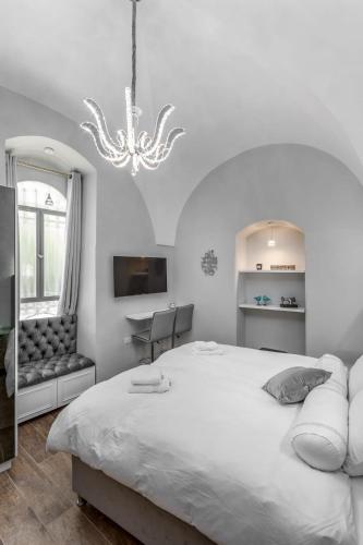 Magical Apartments in front To Mamilla Mall - image 2