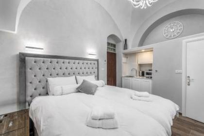 Magical Apartments in front To Mamilla Mall - image 6