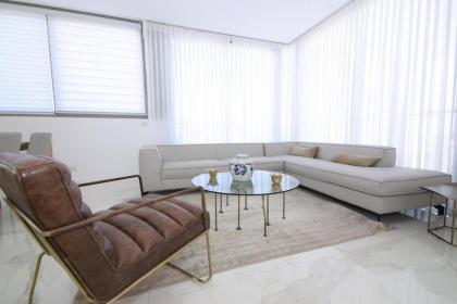 Beautiful 2bdm apt with gorgeous view - image 14
