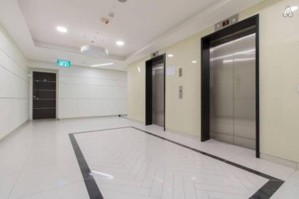 Beautiful 2bdm apt with gorgeous view - image 5