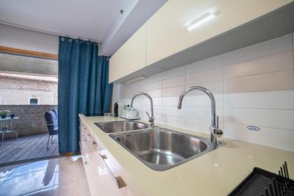 Art Apartment In Mamila - King David Residence - image 17
