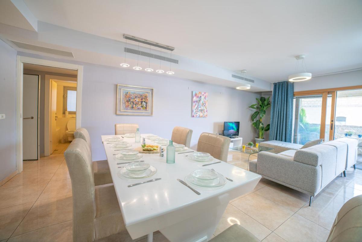 Art Apartment In Mamila - King David Residence - image 2