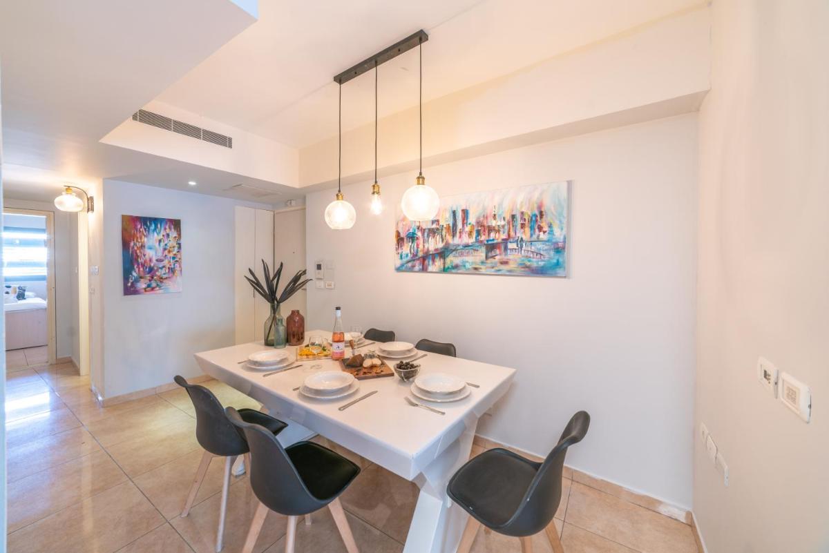 Art Apartment In Mamila - King David Residence - image 3