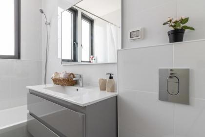 Penthouse 3Bedrooms Parking Terrace In Heart Of Jerusalem - image 18