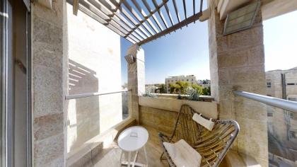 Near KING DAVID HOTEL- 3 bdrs with balcony - image 24