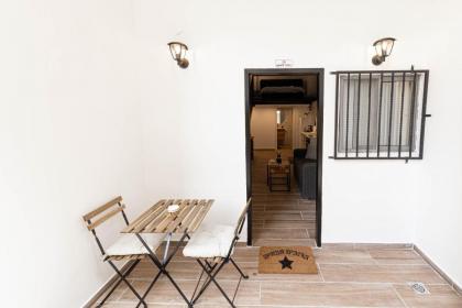 Cohens apartments - image 25