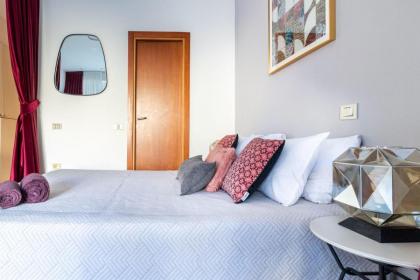 Cosy Studio in Mamilla free parking up to 5 ppl - image 13