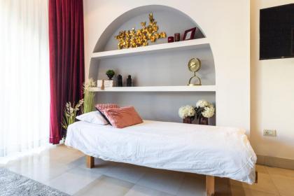 Cosy Studio in Mamilla free parking up to 5 ppl - image 15