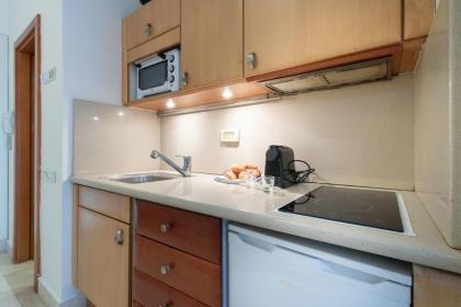 Cosy Studio in Mamilla free parking up to 5 ppl - image 18