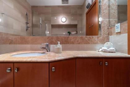 Cosy Studio in Mamilla free parking up to 5 ppl - image 22