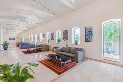 KING DAVID RESIDENCES - Pool & Gym - image 8
