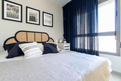 Stylish 1 Bedrooms Parking At City Gate - image 12