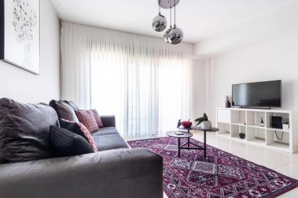 Stylish 1 Bedrooms Parking At City Gate - image 3