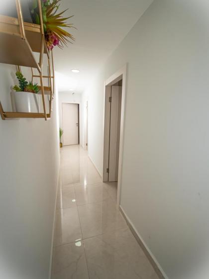 Hasorag-Private Rooms by IndigInn