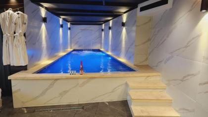 Lago Suites Hotel - image 10