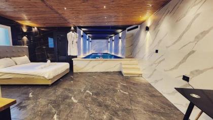 Lago Suites Hotel - image 11