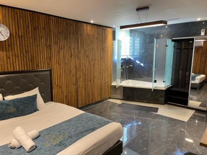 Lago Suites Hotel - image 12