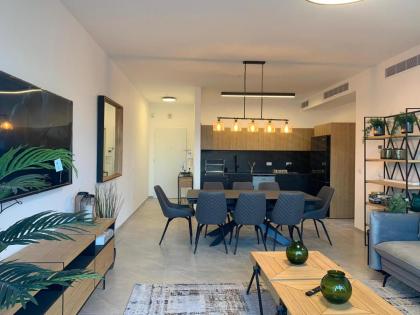 Brand New 3 Bedroom Apartment in Shalem Tower - image 3