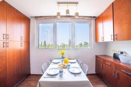 Art Apartment In Mamila - Art & View - image 29