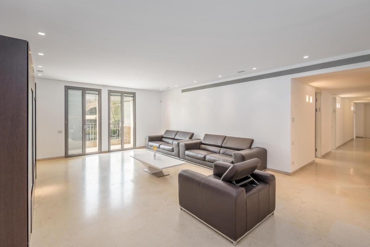 Spectacular 375 SQM at Mamilla Mall - 4 bedroom - image 6