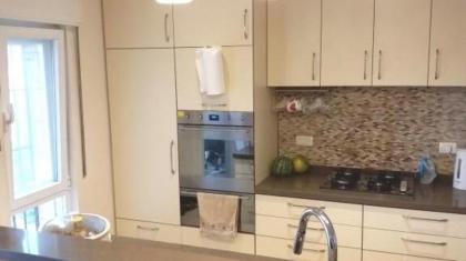 Kosher Furnished 3 bedroom apartment in Katamon - image 27