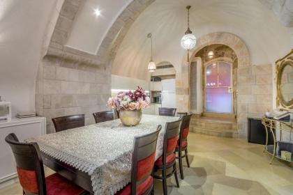 Western Wall Luxury House - image 14