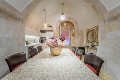 Western Wall Luxury House - image 15