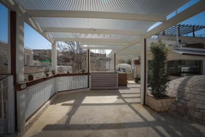 Western Wall Luxury House - image 19