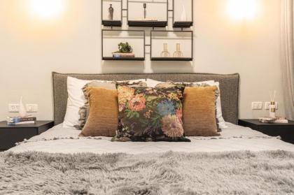 Renovated 2 BR with 2 BTH front Mamilla Mall - image 21