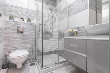 Renovated 2 BR with 2 BTH front Mamilla Mall - image 24