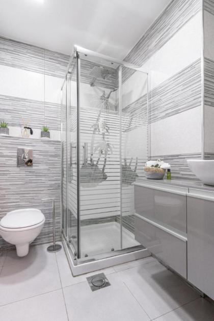 Renovated 2 BR with 2 BTH front Mamilla Mall - image 25