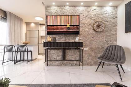 Renovated 2 BR with 2 BTH front Mamilla Mall - image 3