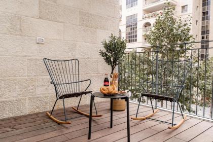Designed 2BR with 2 bathroom Terrace and Parking - image 9
