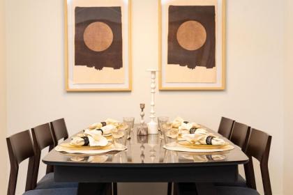 Central and Luxury New 2BR&2Bth - Private Parking - image 15