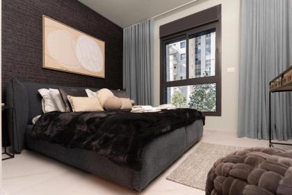 Central and Luxury New 2BR&2Bth - Private Parking - image 17