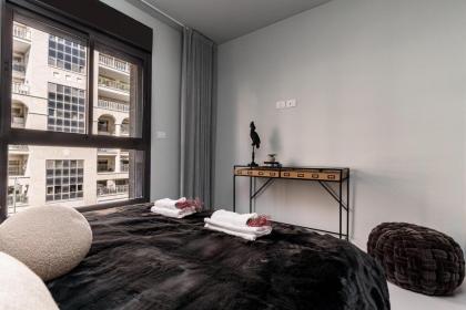 Central and Luxury New 2BR&2Bth - Private Parking - image 18