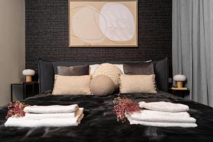 Central and Luxury New 2BR&2Bth - Private Parking - image 20