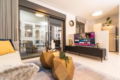 Central and Luxury New 2BR&2Bth - Private Parking - image 5