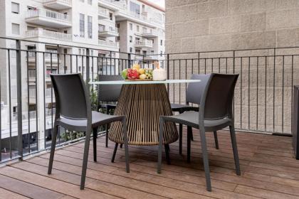 Central and Luxury New 2BR&2Bth - Private Parking - image 8