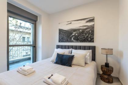 Holysuite Moshe Hess - image 26