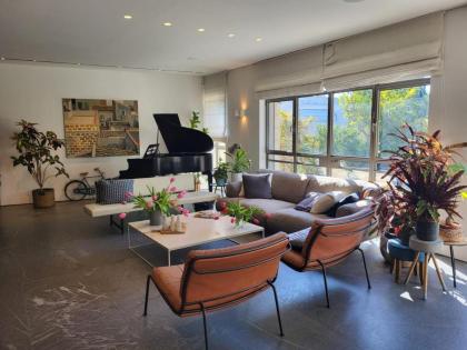 Luxurious 5 BDR Penthouse Katamon - image 2