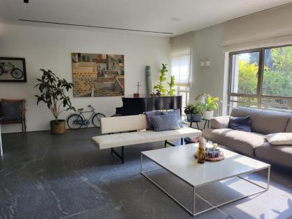 Luxurious 5 BDR Penthouse Katamon - image 8