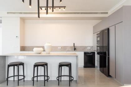 The Penthouse Of Haneviim Court 4BDM - image 24