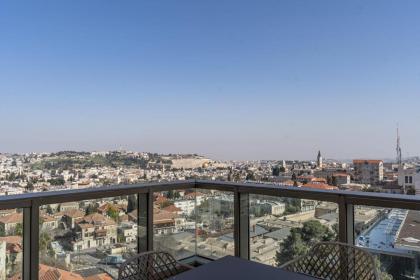 The Penthouse Of Haneviim Court 4BDM - image 26