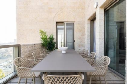 The Penthouse Of Haneviim Court 4BDM - image 28